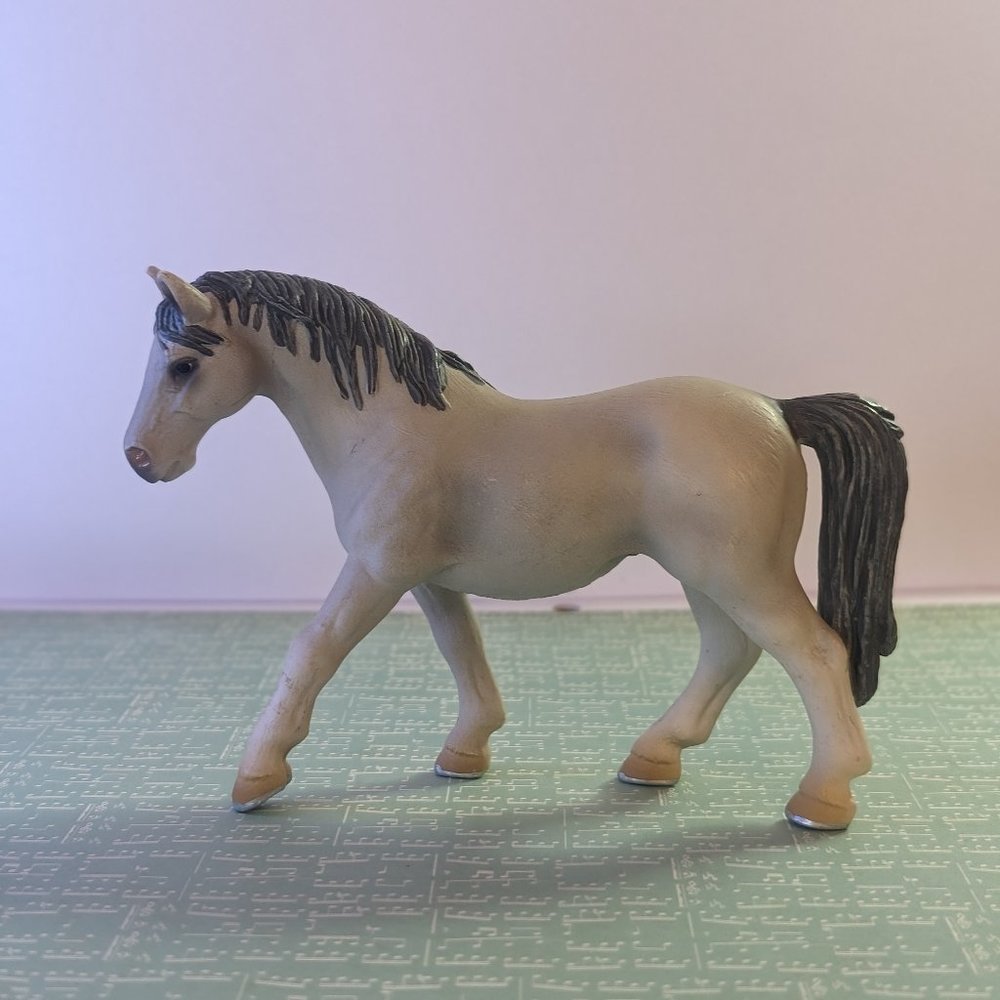 Schleich Lipizzaner mare horse - Retired, 2001